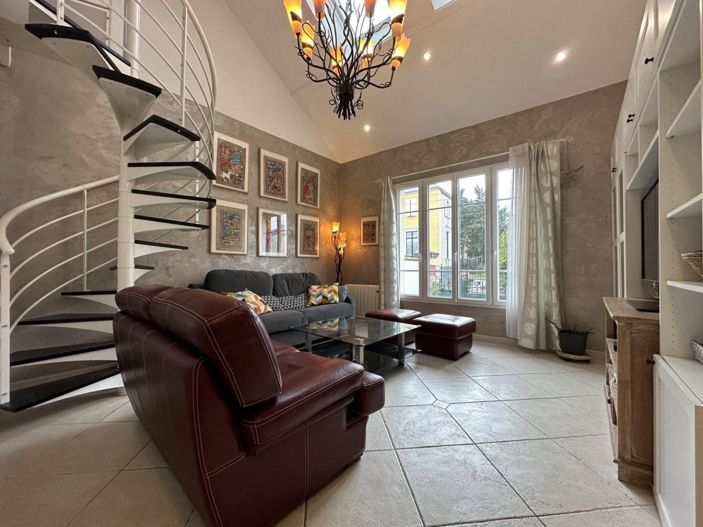 Hotel La Maison Des Lumieres à Chartres Extérieur photo