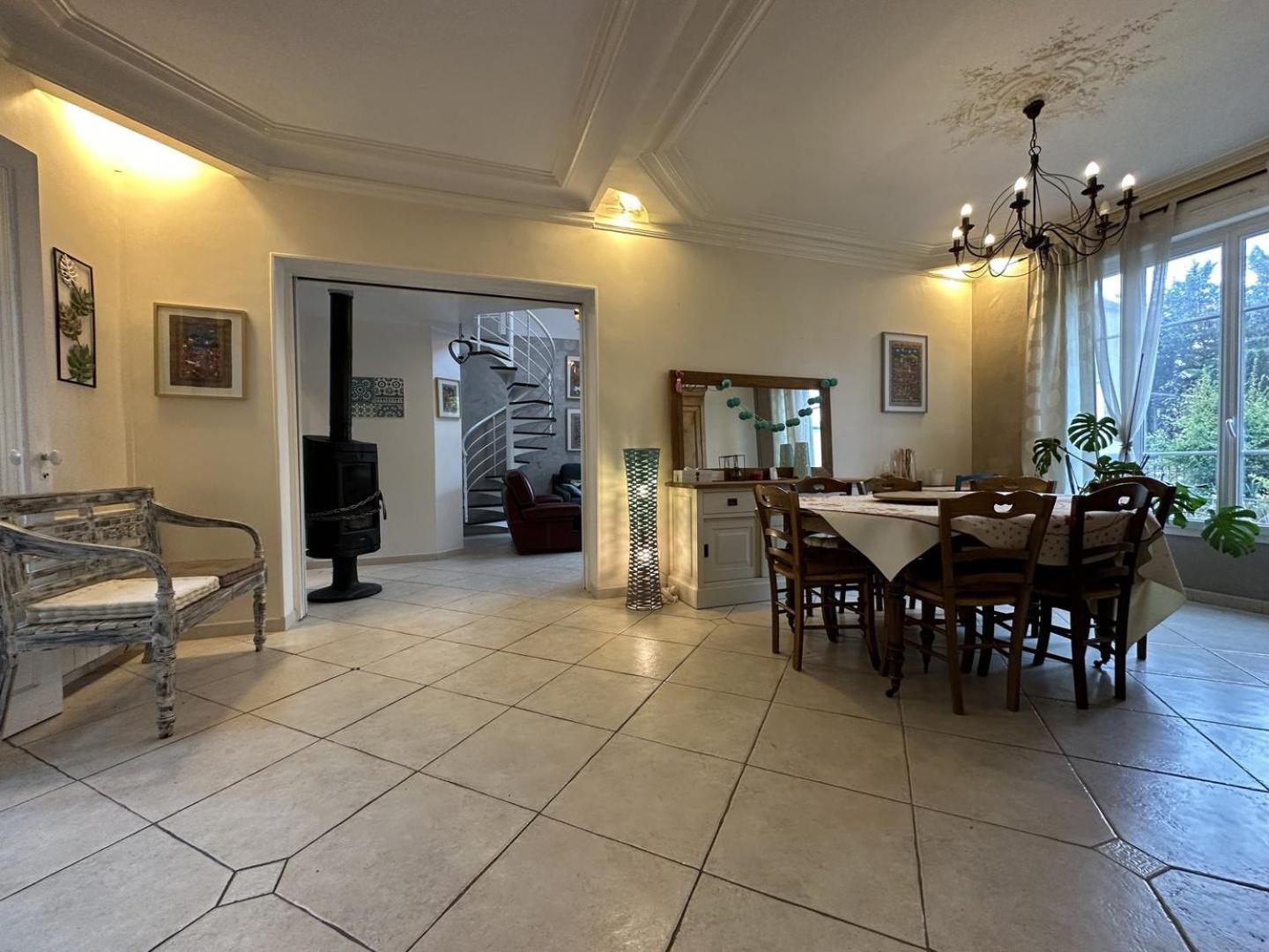 Hotel La Maison Des Lumieres à Chartres Extérieur photo